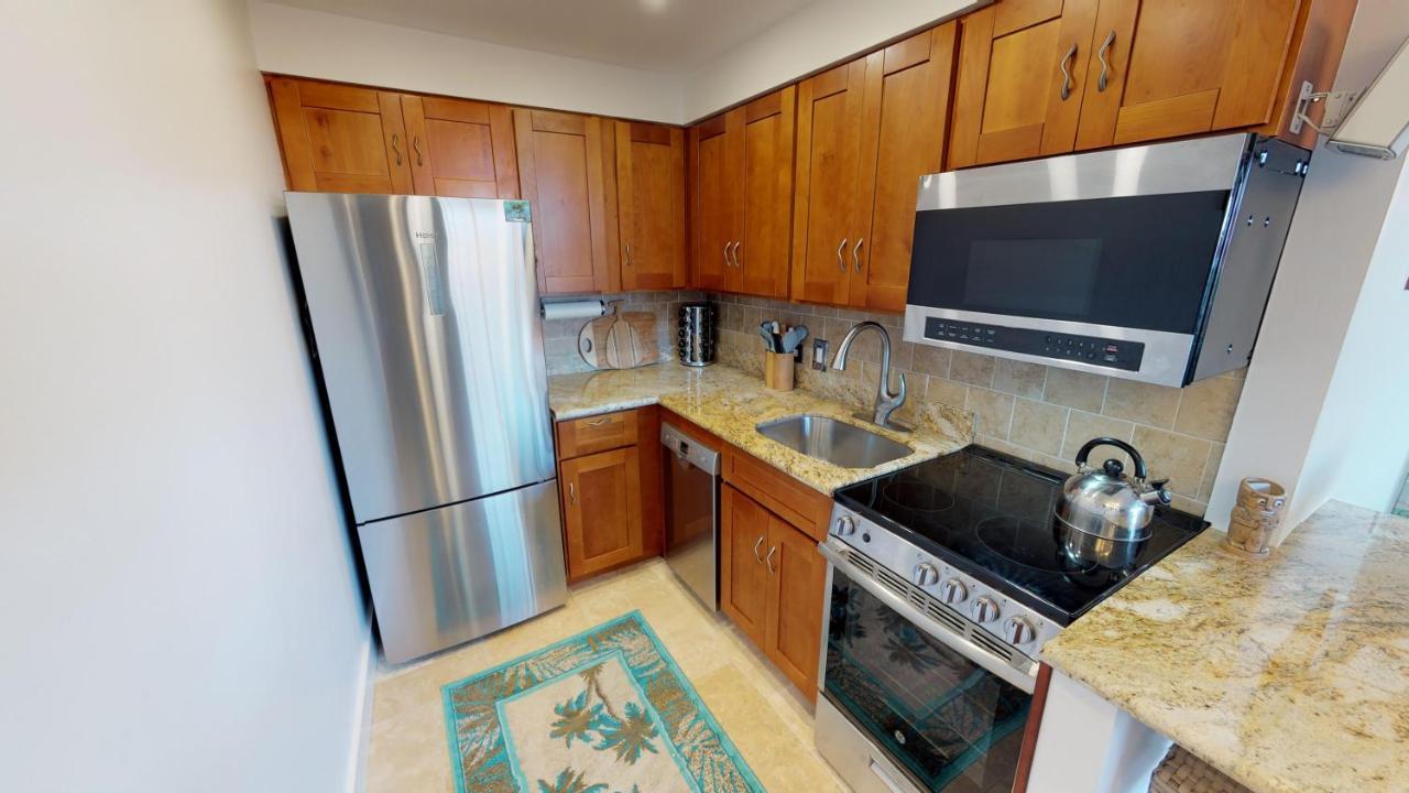 Stunning Sunsets And Oceanview'S At Paki Maui Apartment Lahaina Bagian luar foto